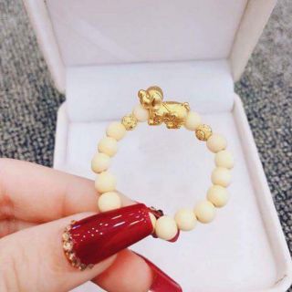Vòng dâu tằm kết hợp con giáp bạc mạ vàng