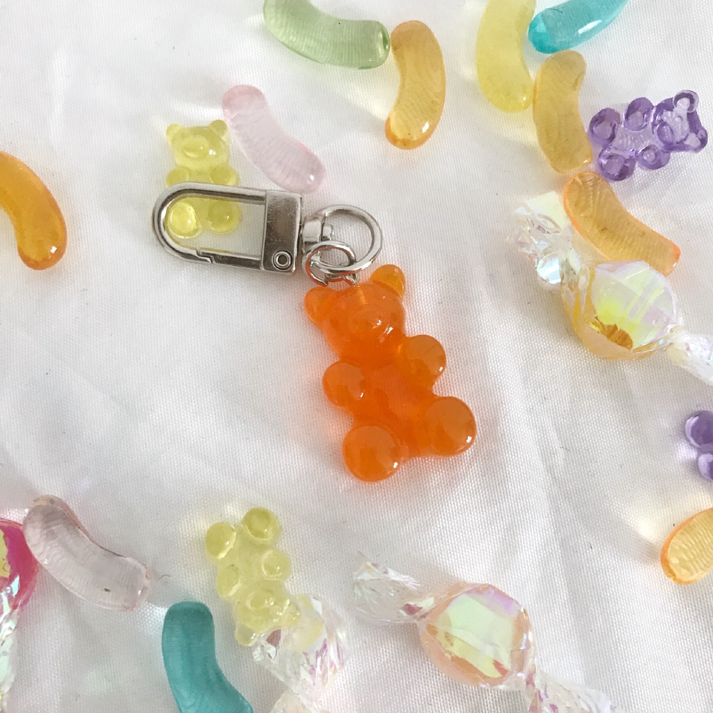 Móc khóa mặt gấu đầy màu sắc thú vị