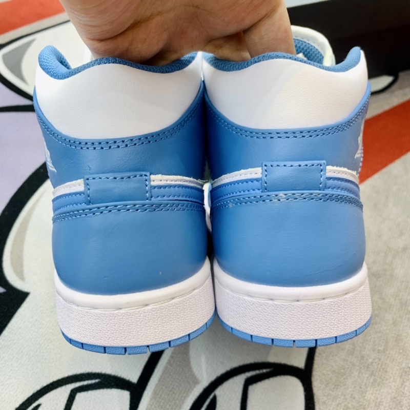 Giày thể thao sneaker Jordan 1 AJ1 Mid UNC Hàng SC