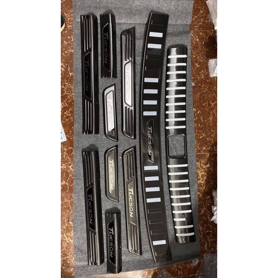 Ốp Chống Xước Xe Tucson 2016 đến 2021 Mẫu Carbon Cao Cấp