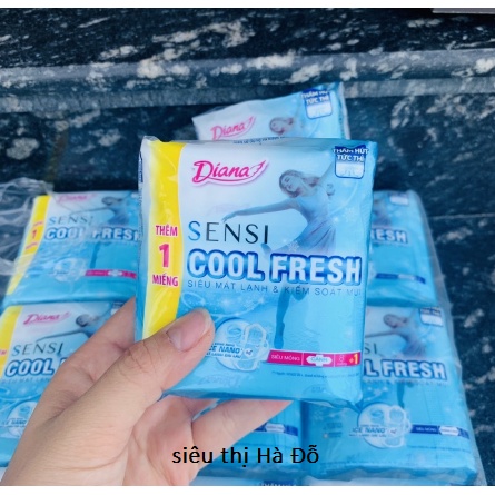 Gói 8 Miếng Băng Vệ Sinh Diana Cool Fresh Siêu Mỏng