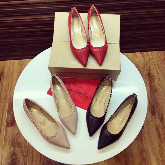 Giày bệt Louboutin ( kèm hình thật )