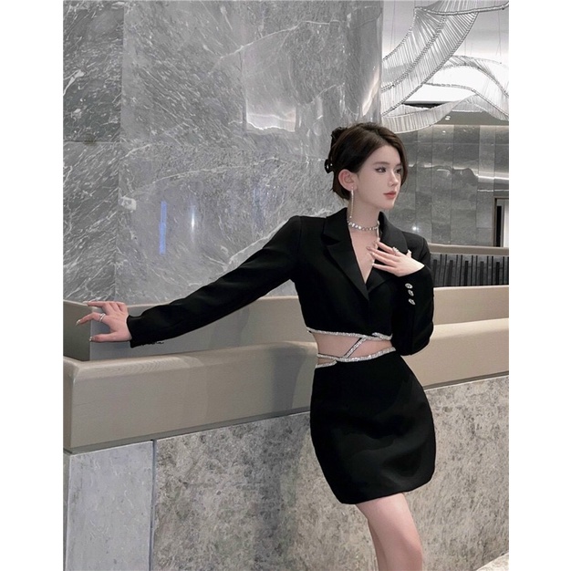 ĐẦM VEST CROPTOP KHOÉT DÂY EO