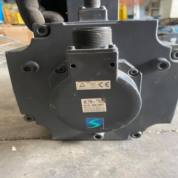 HC-SFS152 Motor Servo J2S 1.5KW không thắng