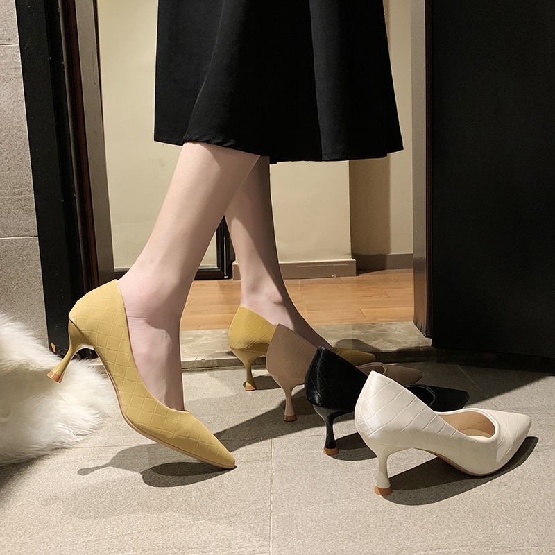 Giày cao gót đế giữa của phụ nữ mùa xuân phong cách mới mỏng màu đen tất cả phù hợp với đơn mũi nhọn làm việc xu