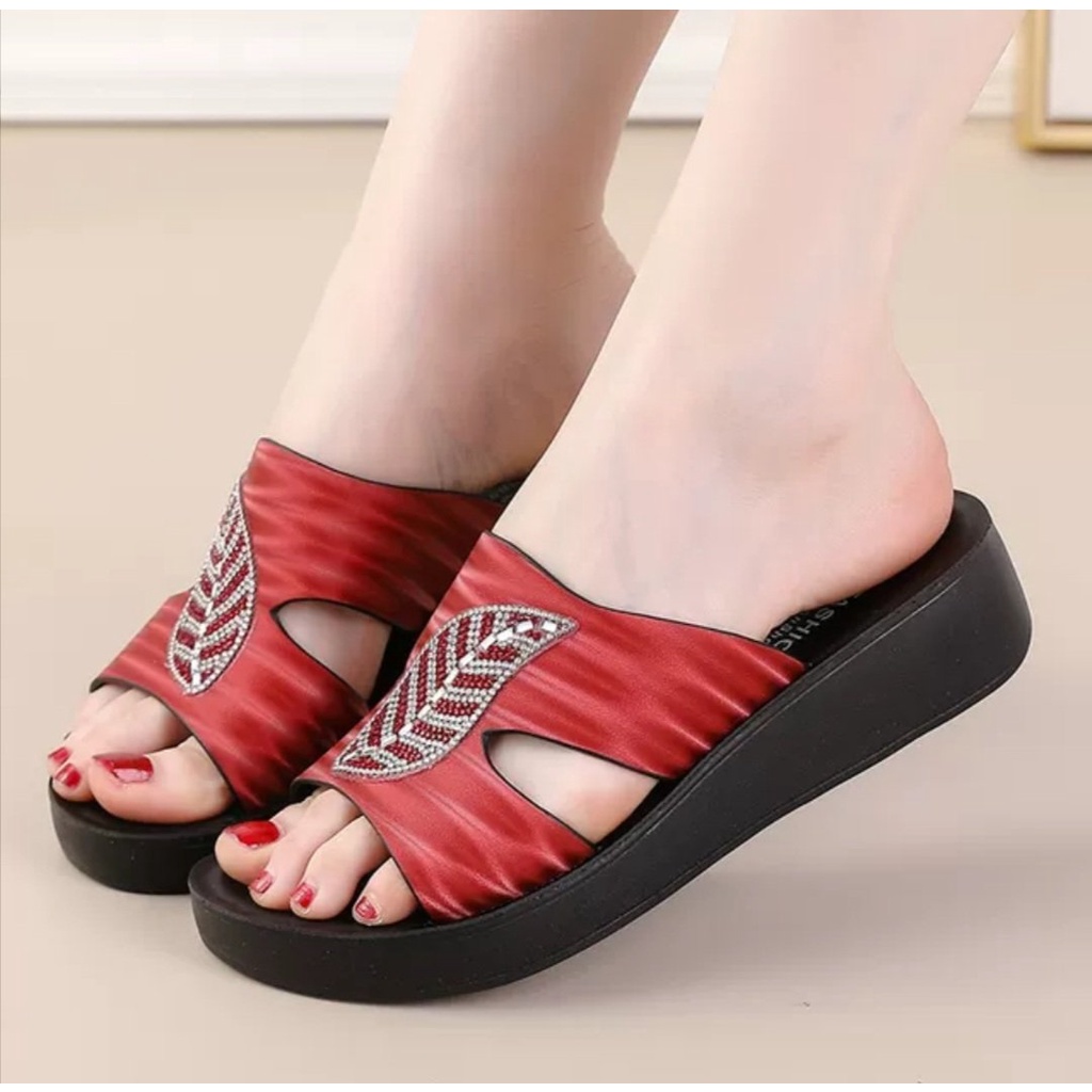 Dép xuồng chiếc lá