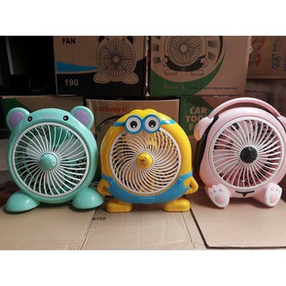 Quạt mini cho bé
