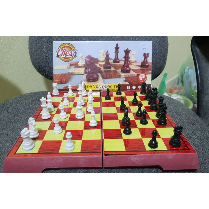 Bộ cờ vua nam châm loại nhỡ kT;28×28cm,mã 3020.