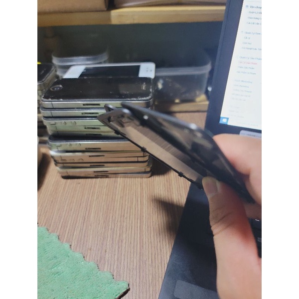 Nắp lưng I_P 4G màu đen tháo máy đẹp