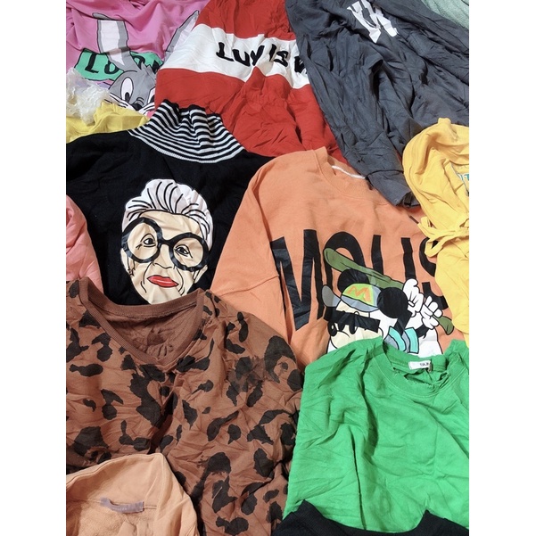 sweater chốt trên livetream