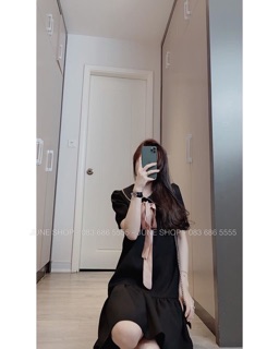 Váy suông đuôi cá cổ sen kèm nơ