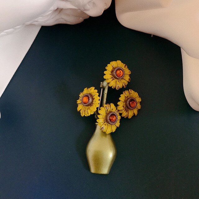 Pin cài áo bình hoa hướng dương Van Gogh 3D - GC486