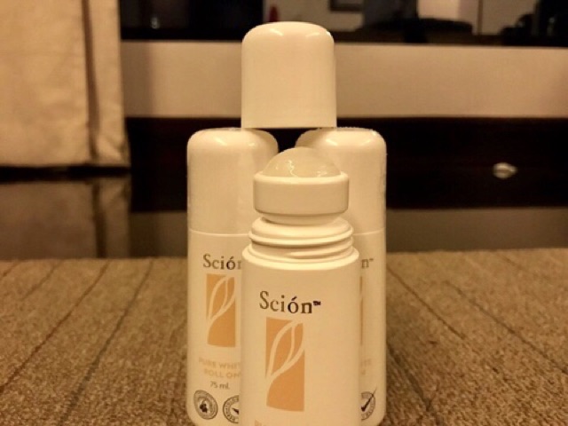 LĂN KHỬ MÙI TRẮNG DA NUSKIN SCION PURE WHITE ROLL ON 75ml