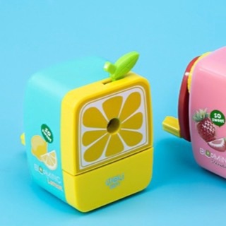 Chuốt viết chì quay tay Deli 0671 hình hoa quả