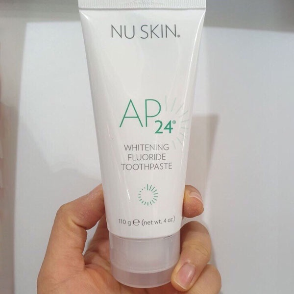 Kem đánh răng Nuskin Ap24 Whitening Fluoride Toothpaste làm trắng răng 110g