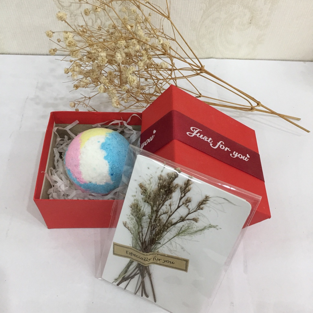 Hộp Quà tặng Bạn, Bom tắm Bathbomb dưỡng da và Thiệp hoa khô f5farm.