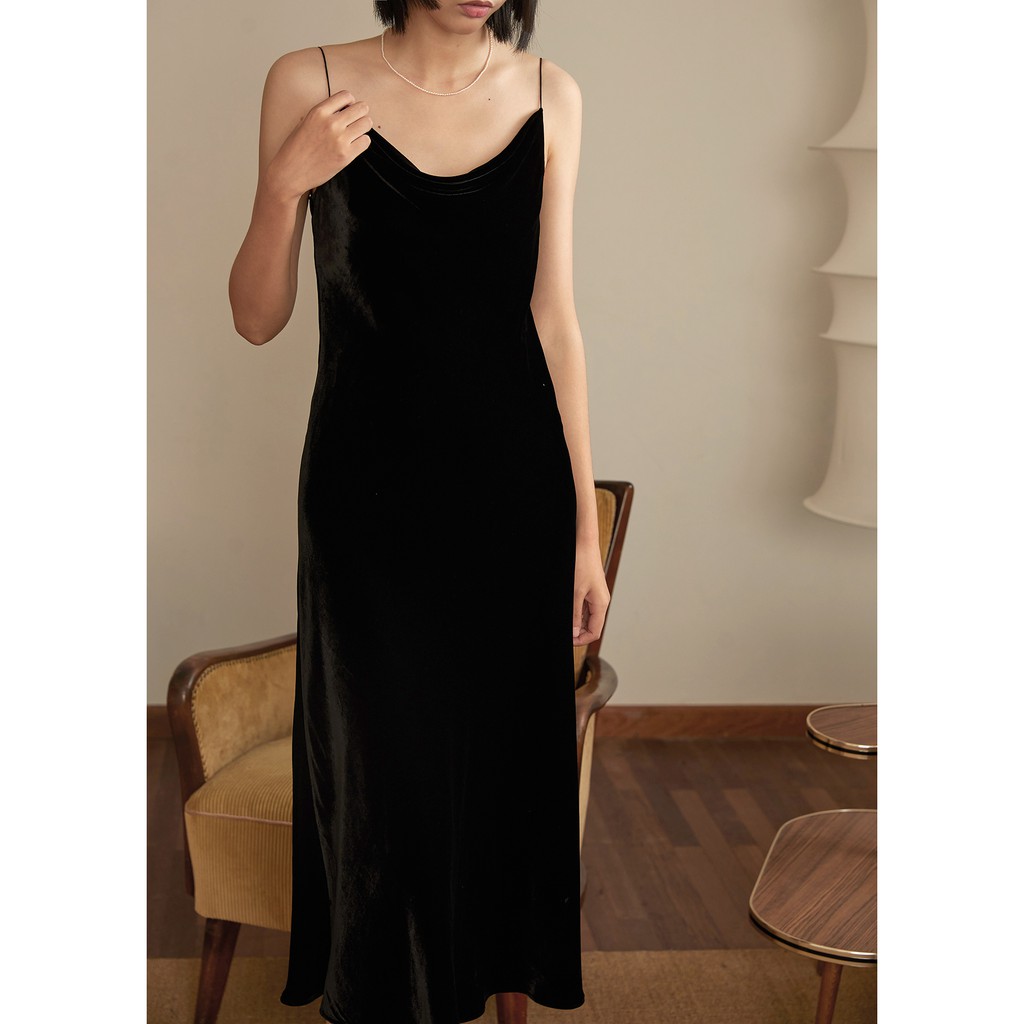 SLIP DRESS - ĐẦM LỤA SATIN CỔ ĐỔ DÁNG SUÔNG DÀI