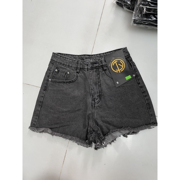 Sale QUẦN SHORT SIZE S SIZE M FREESHIP