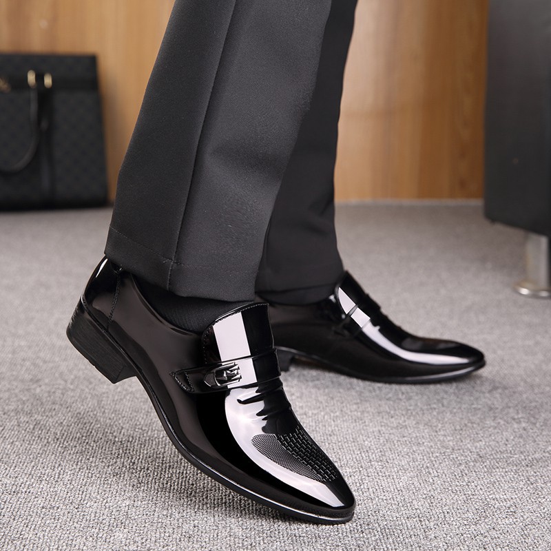 Giày oxford mũi nhọn phong cách doanh nhân bằng da thích hợp để mang khi dự tiệc cưới