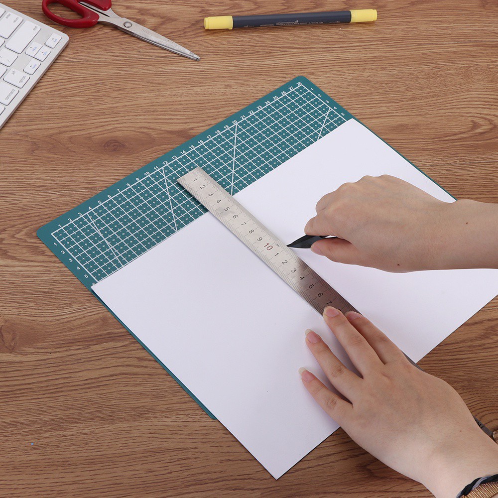 Bảng Cắt Giấy / Da Khổ A4 Chống Trượt 30x22cm