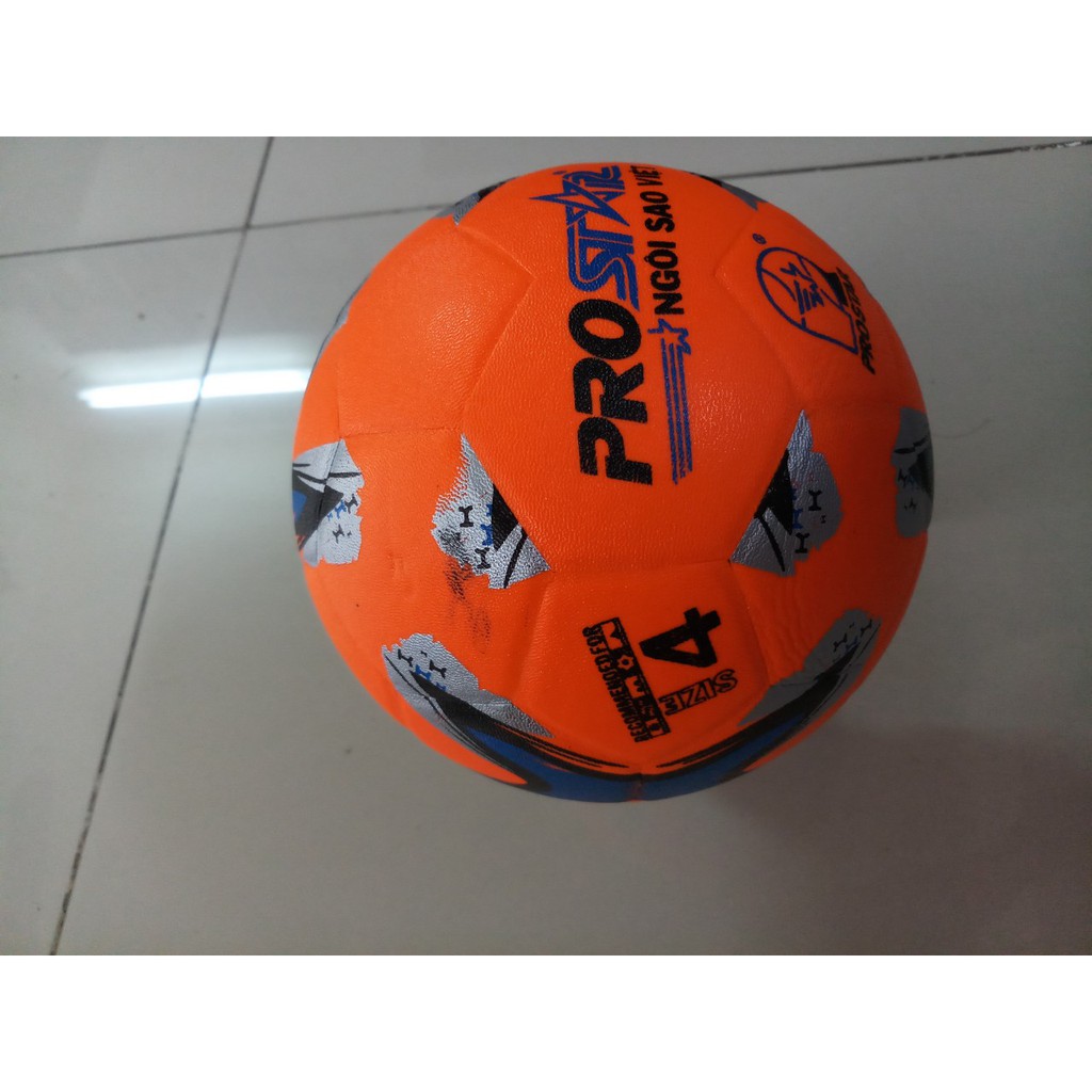 Bóng Đá prostar số 4 ( Màu Ngẫu Nhiên )