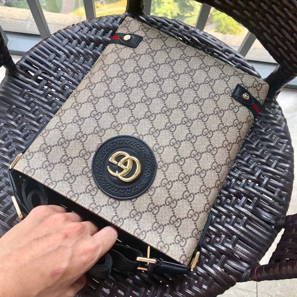 Túi xách nữ Gucci size 23 x 27x 5cm | BigBuy360 - bigbuy360.vn