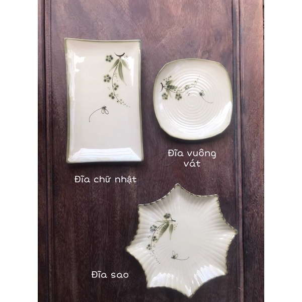 Đĩa sứ men kem vẽ hoa đào và chuồn chuồn truyền thống, hàng cao cấp Bát Tràng