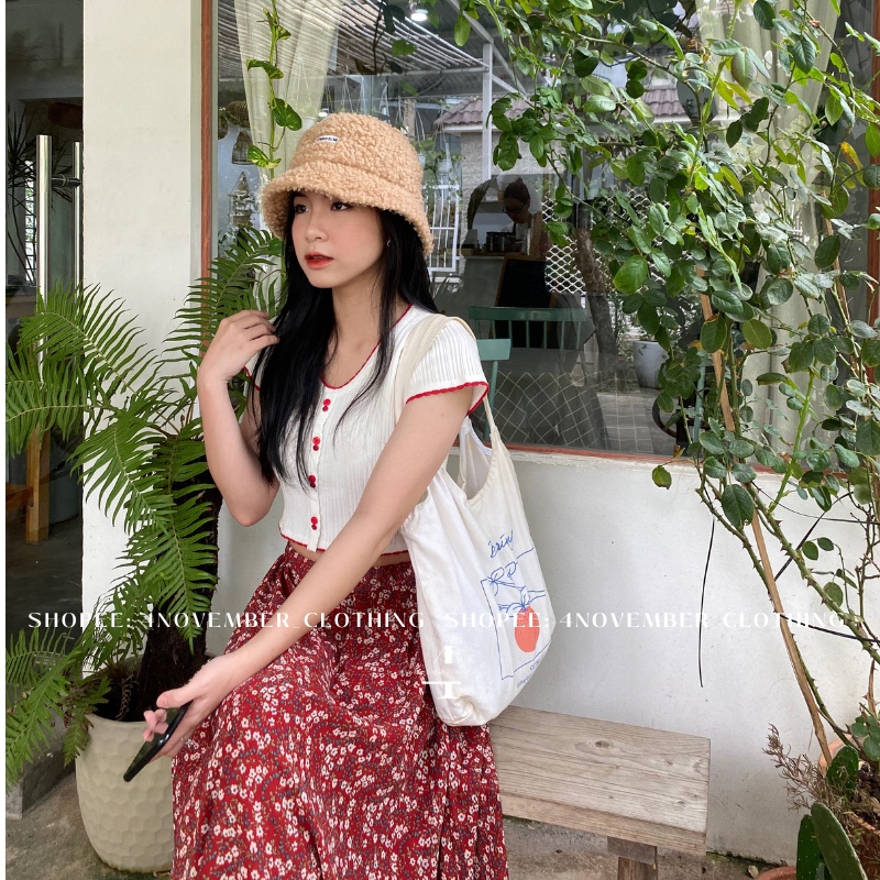 Set áo viền cúc đỏ chân váy hoa nhí