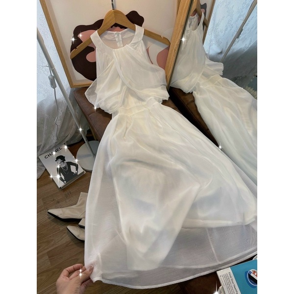 Đầm trắng đắp chéo maxi dài