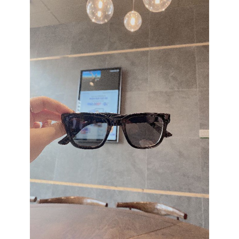 Kính HM M4 dáng nam nữ đều đeo được - mua tại Pháp, Tây Ban Nha-có bill mua hàng | BigBuy360 - bigbuy360.vn