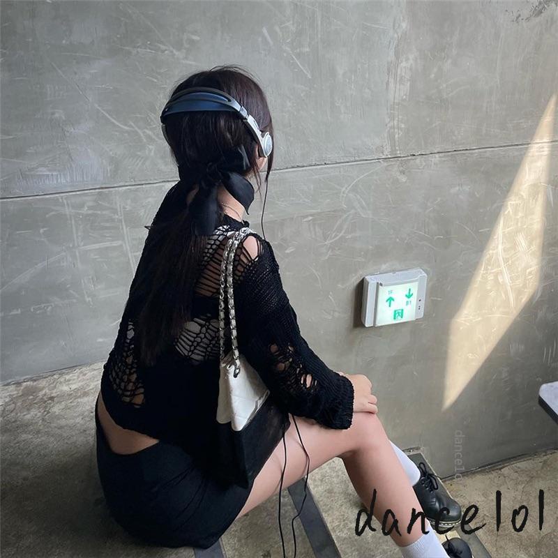 Áo Sweater Cổ Tròn Tay Dài Màu Trơn 1O1