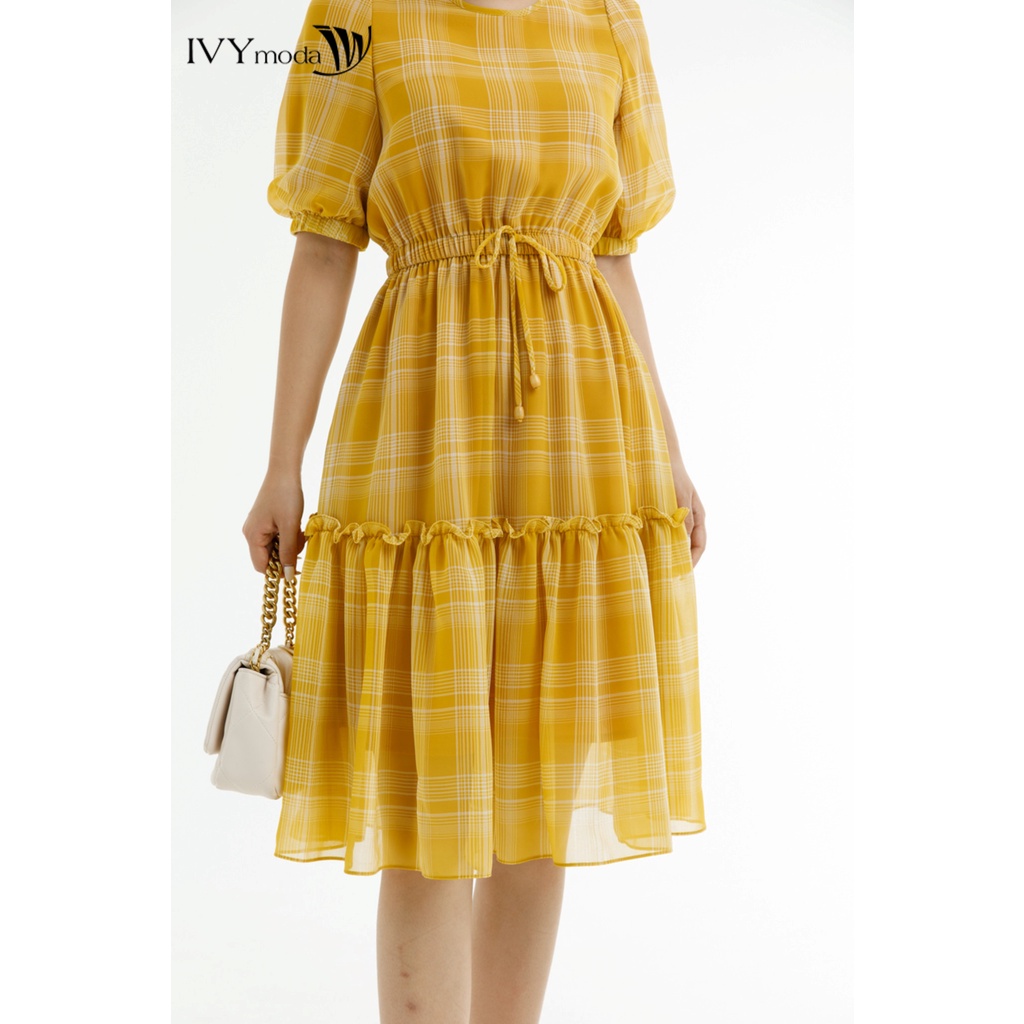 Đầm lụa xòe eo rút dây IVY moda MS 48M7543
