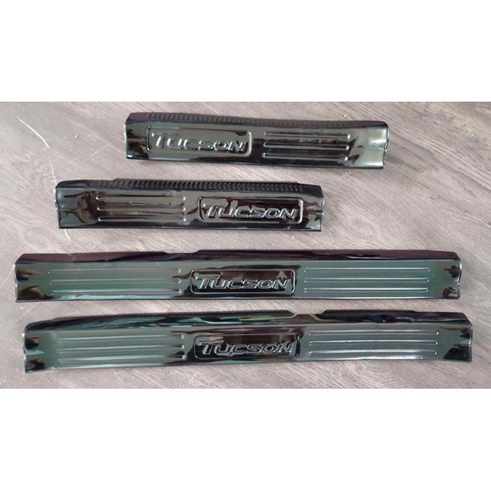 ỐP BẬC CỬA TITAN CAO CẤP CÁC DÒNG XE TẶNG KEO TRỢ DÍNH KHI MUA ĐỦ BỘ TRONG NGOÀI