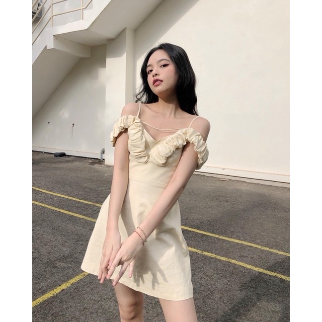 Váy Hai Dây Hạ Vai Marigold | BigBuy360 - bigbuy360.vn