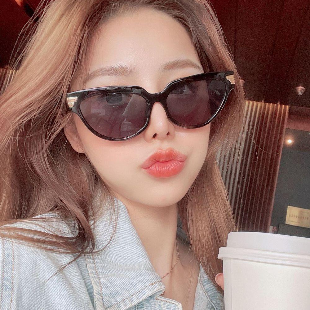 Kính Mát Hình Mắt Mèo Chống Tia UV400 Thời Trang Hàn Quốc Cho Nam