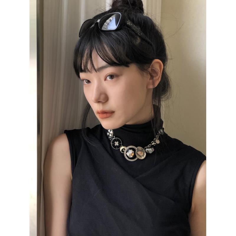 Vòng cổ Thép Titan Màu Đen Đính Đá Opal Hồng San Hô Chống Chảy Xệ