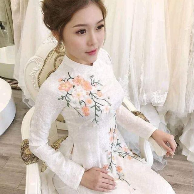 Áo dài gấm tơ 2tà màu trắng ,đỏ ,hồng