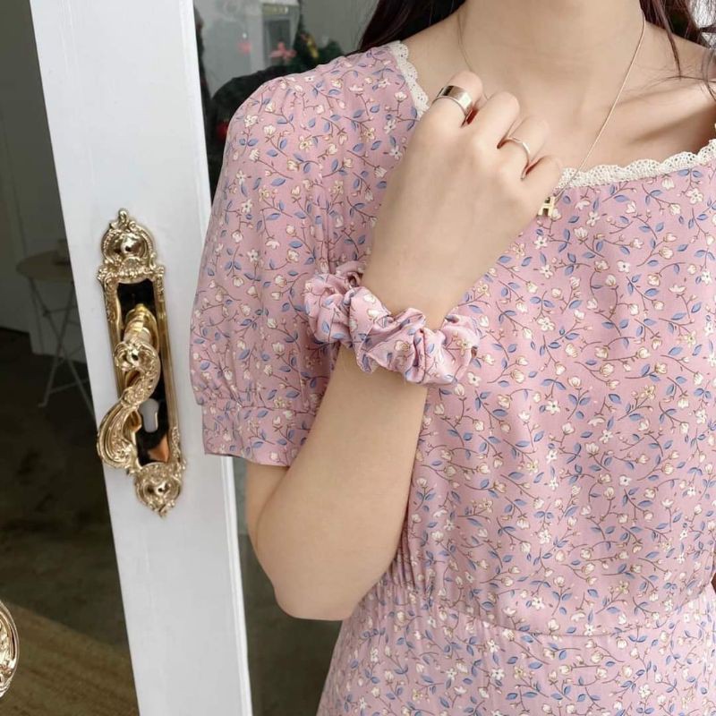 Đầm _ váy hoa nhí cổ ren tay ngắn kèm chun