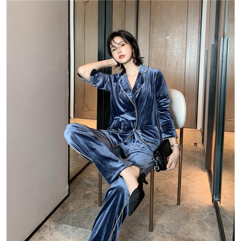 Bộ Đồ Ngủ Tay Dài Bằng Vải Nhung Thời Trang Thu Đông Mới Dành Cho Bạn Nữ