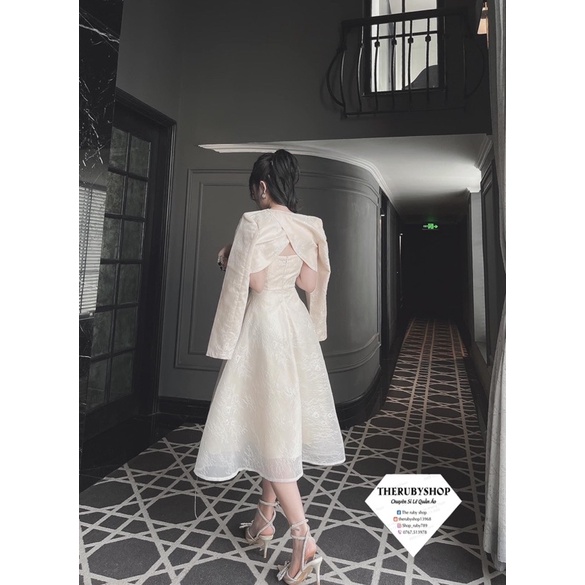 Đầm xoè kèm áo vét