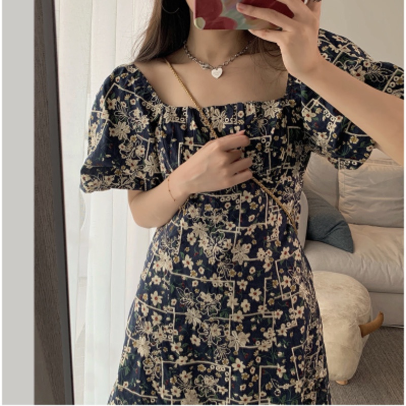 Đầm Tay Phồng Cổ Vuông Họa Tiết Hoa Phong Cách Retro Thời Trang