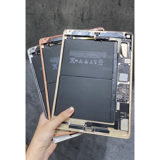 Cụm lưng iPad Air 2 mất nguồn, vỏ đẹp 98% không cam sau , không dây nút nguồn