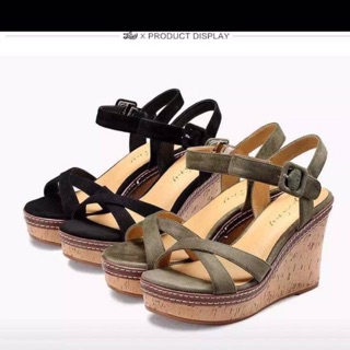 Sandal quai chéo đế xuồng