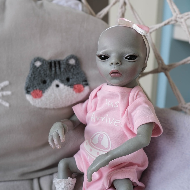 Mô Hình Búp Bê Người Ngoài Hành Tinh Sống Động Như Thật 35cm