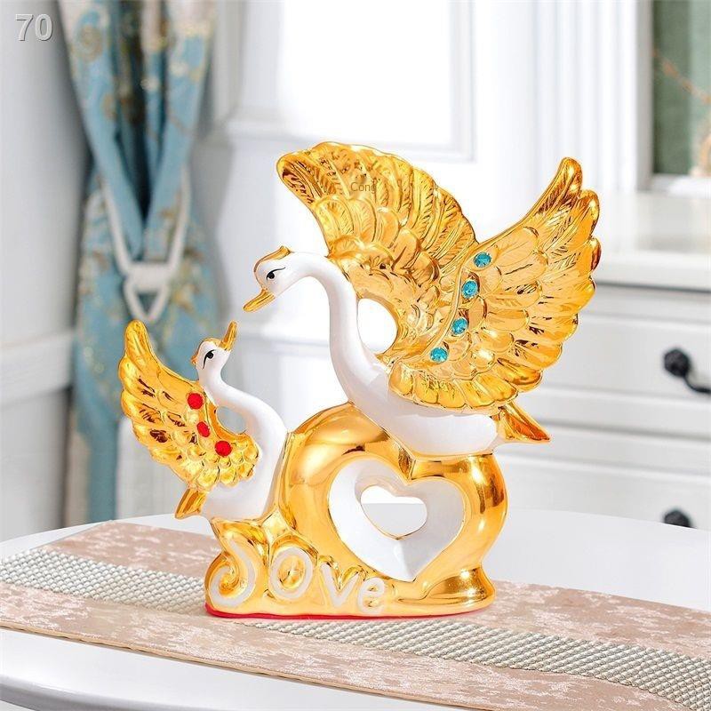Tượng thiên nga xinh xắn trang trí nhà cửa