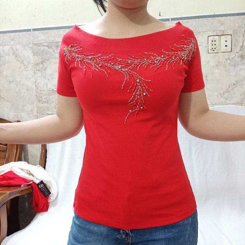 Áo Thun Nữ Cổ Thuyền Phom Ôm Body Có Thể Mặc Bẹt Vai Thiết Kế Kết Cườm Thủ Công Sang Trọng