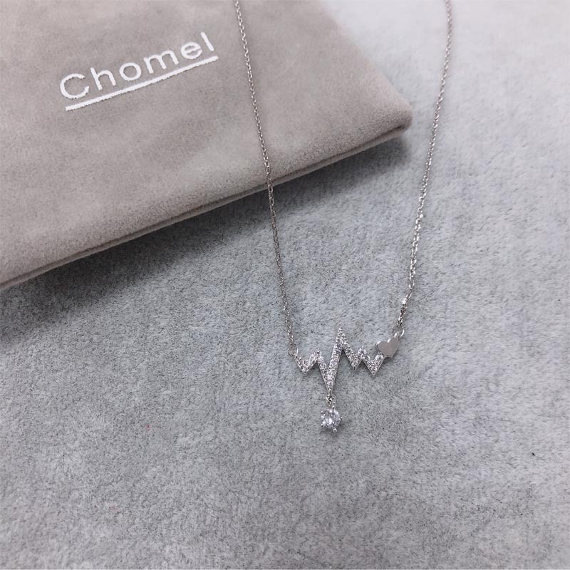 Vòng cổ mặt thiết kế thời trang độc đáo cho nữ