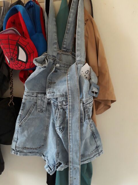 (XẢ SỐC) SẴN )YẾM JEAN ĐÙI  NỮ /  Yếm bò ngắn đính cúc 5 mẫu hàng quảng châu l1 | BigBuy360 - bigbuy360.vn