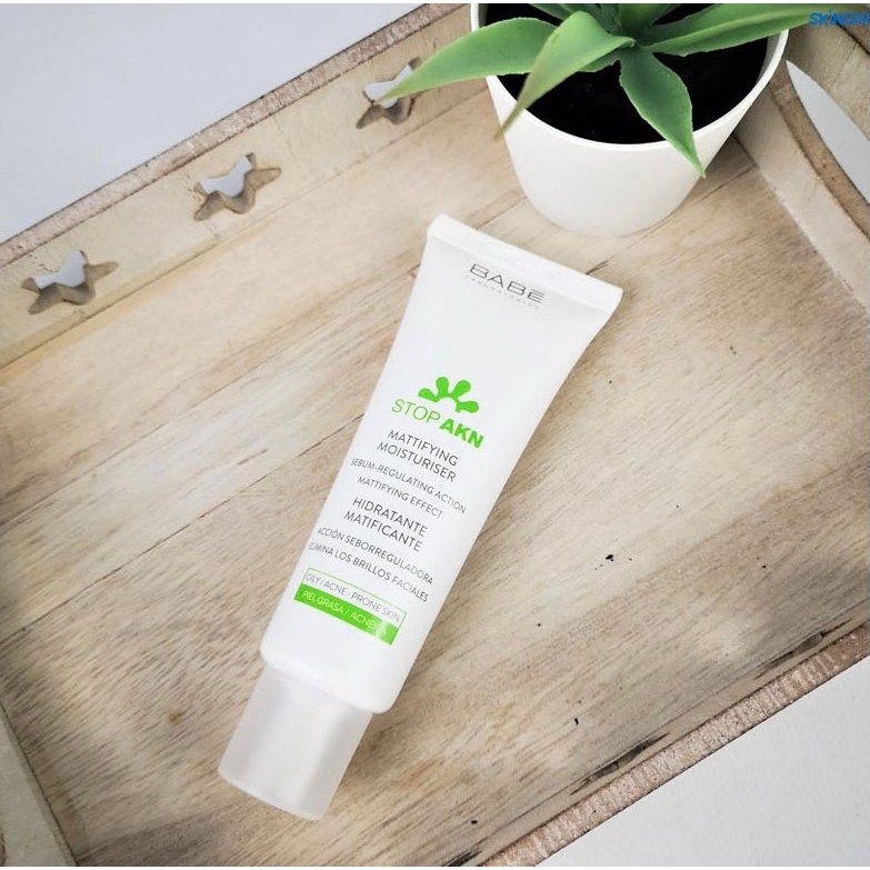 Kem Dưỡng BABÉ - BABE Laboratorios Mattifying Moisturiser kiềm dầu, giảm mụn 50ml | Belle Beaute