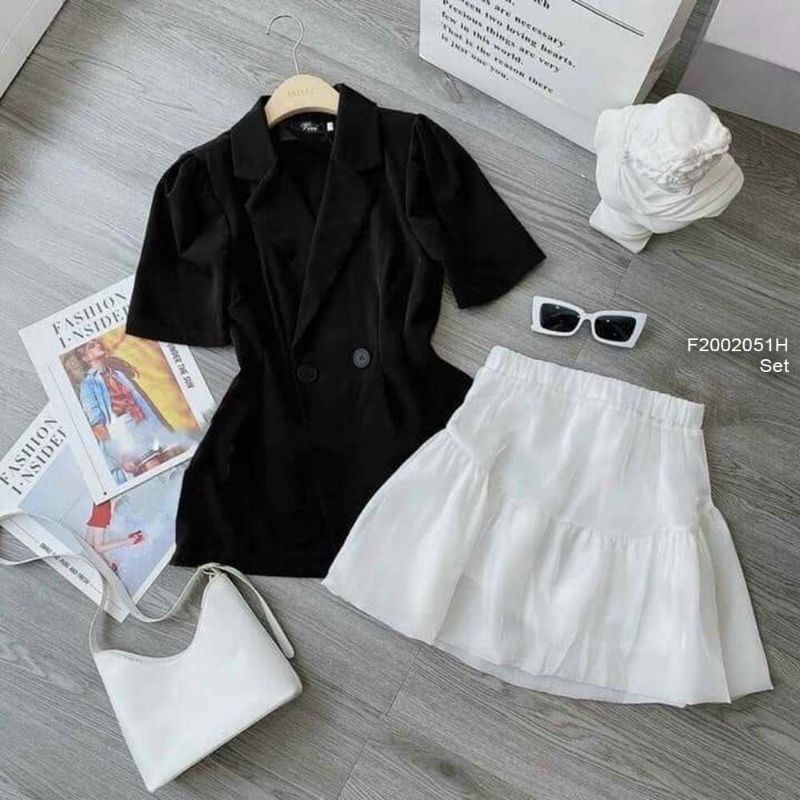 Set áo vest đen tay ngắn phối chân váy trắng ngắn có lót lưng thun 2002
